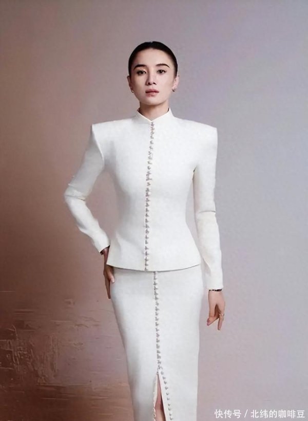 银丰配资 不困于情，不止于戏！宋佳：姐弟恋嫁才子导演的“人间清醒”样本